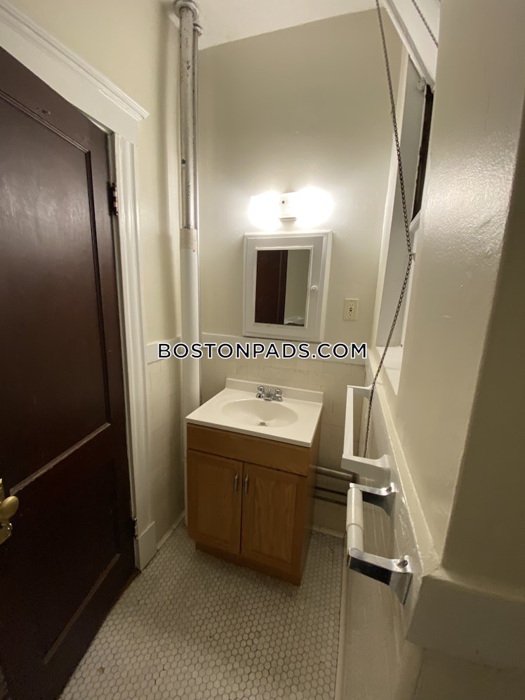 Washington St., Malden