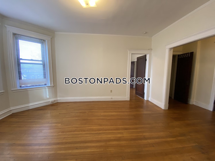 Washington St., Malden