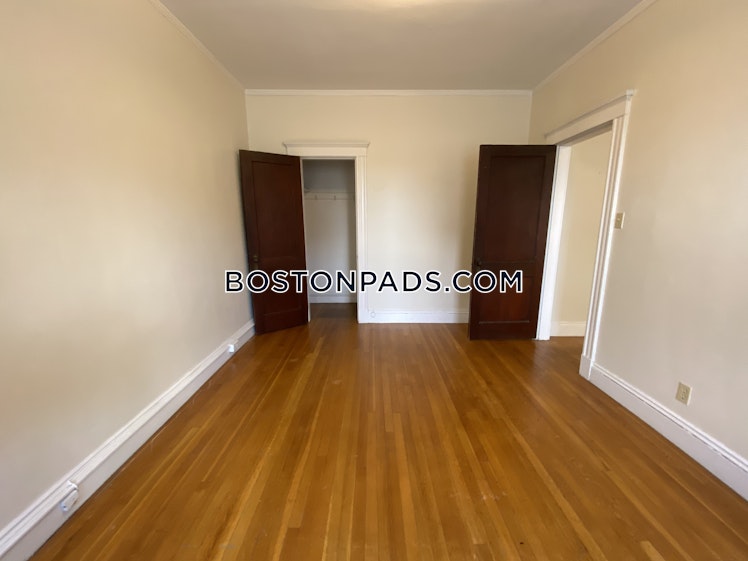 Washington St., Malden