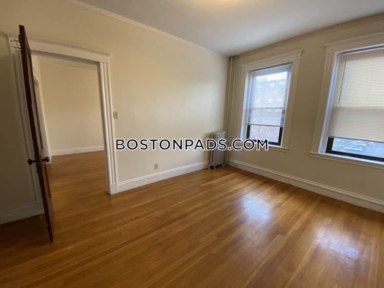 Washington St., Malden