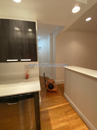 Boston - 1 Beds, 1 Baths