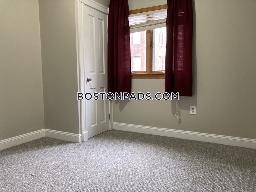 BOSTON - DORCHESTER/SOUTH BOSTON BORDER - 3 Beds, 1 Bath - Image 37