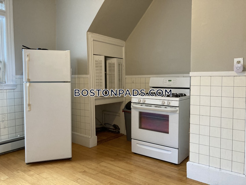 BOSTON - DORCHESTER/SOUTH BOSTON BORDER - 3 Beds, 1 Bath - Image 35