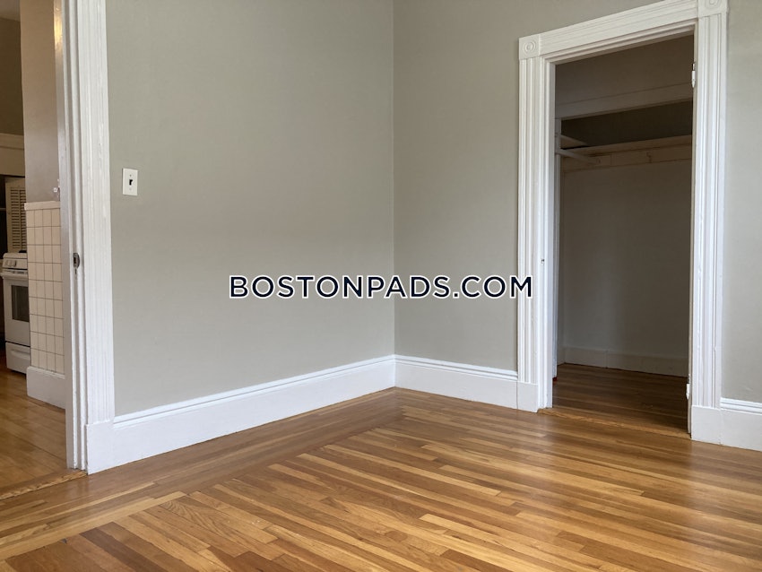 BOSTON - DORCHESTER/SOUTH BOSTON BORDER - 3 Beds, 1 Bath - Image 13