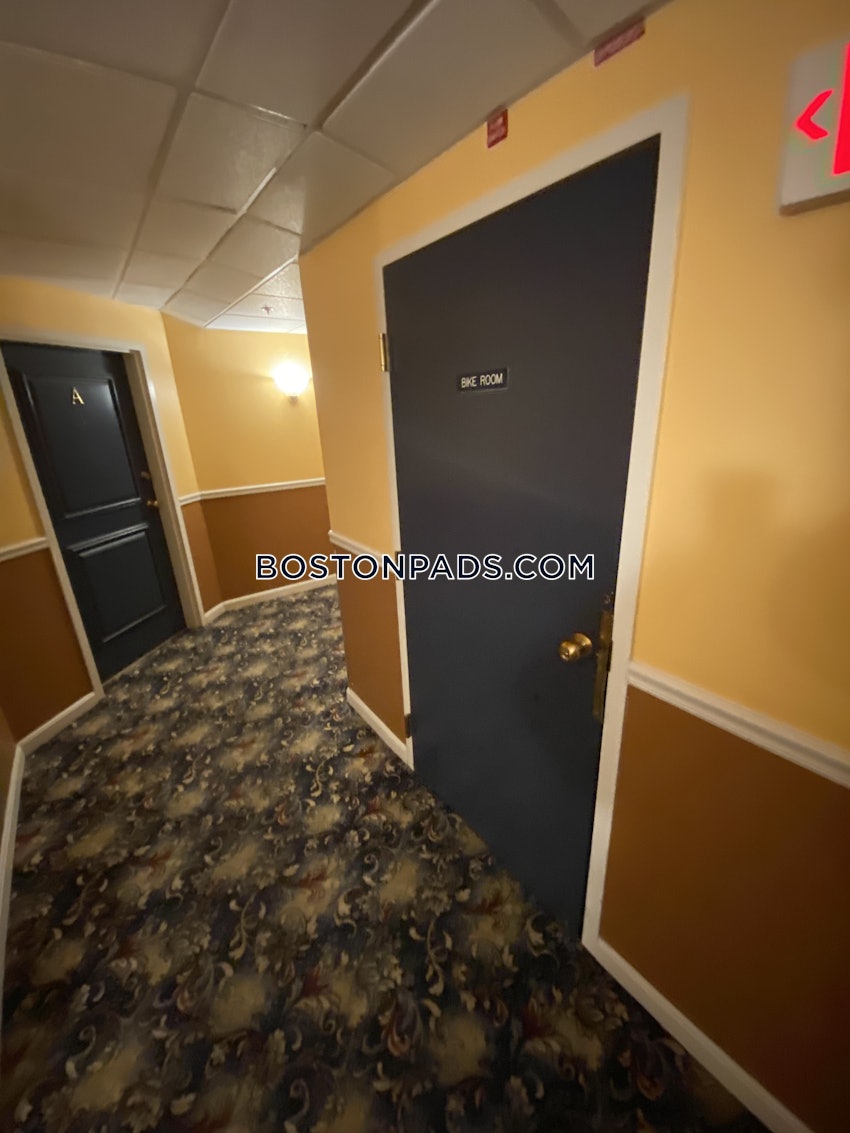 BOSTON - FENWAY/KENMORE - 1 Bed, 1 Bath - Image 17