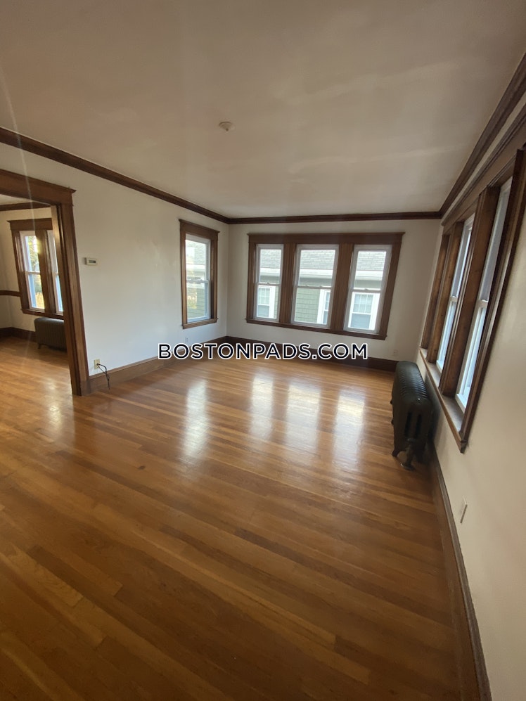 Newport St., Arlington