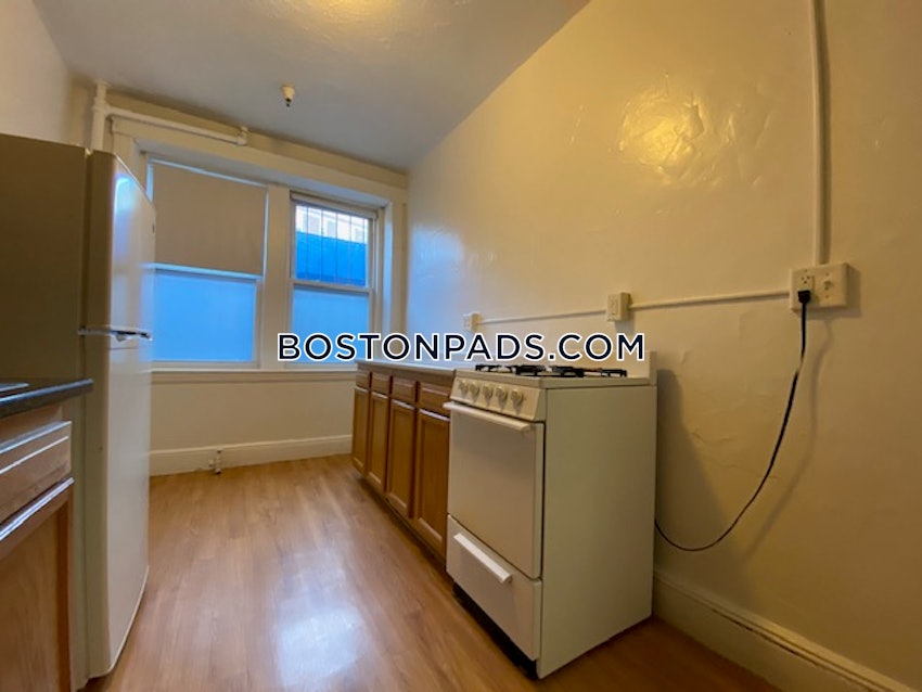 BOSTON - BRIGHTON - CLEVELAND CIRCLE - 1 Bed, 1 Bath - Image 25