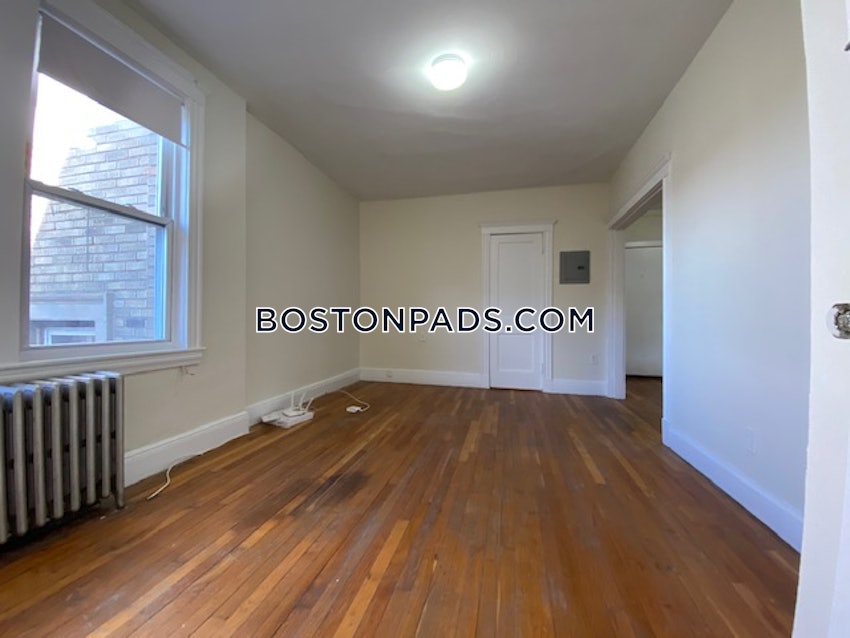 BOSTON - ALLSTON/BRIGHTON BORDER - 2 Beds, 1 Bath - Image 14