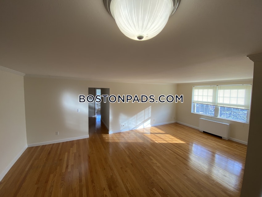 LEXINGTON - 2 Beds, 2 Baths - Image 7