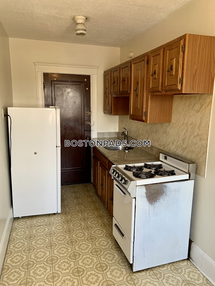 Fellsway West, Medford