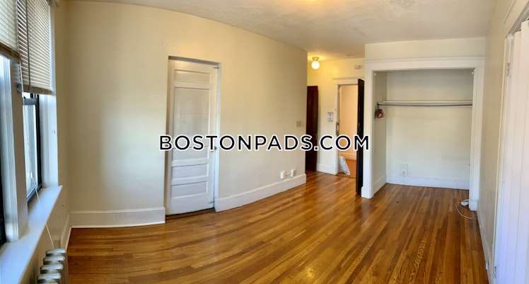 Fellsway West, Medford