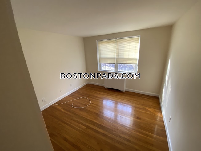 Lexington - $3,250+ /mo