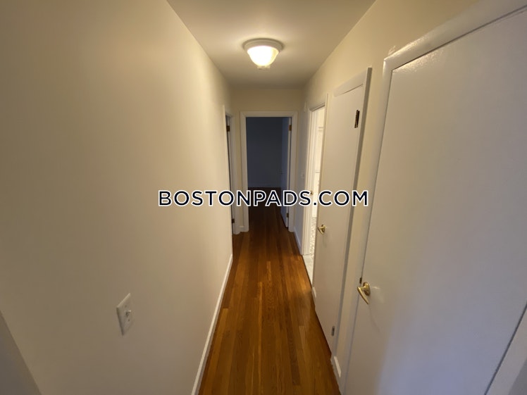 Captain Parker Arms, Lexington