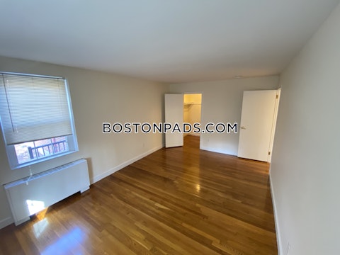 Captain Parker Arms Lexington photo 3