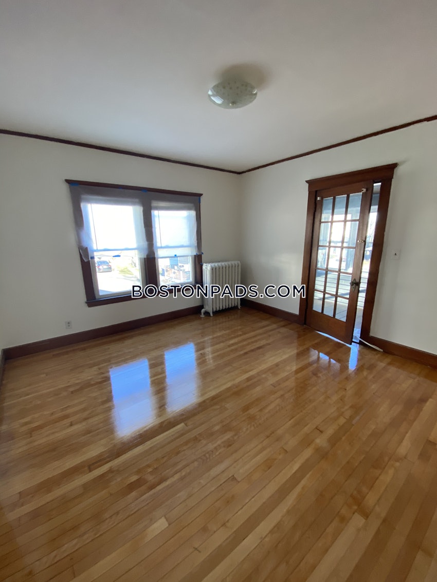 BOSTON - BRIGHTON - OAK SQUARE - 3 Beds, 1 Bath - Image 25