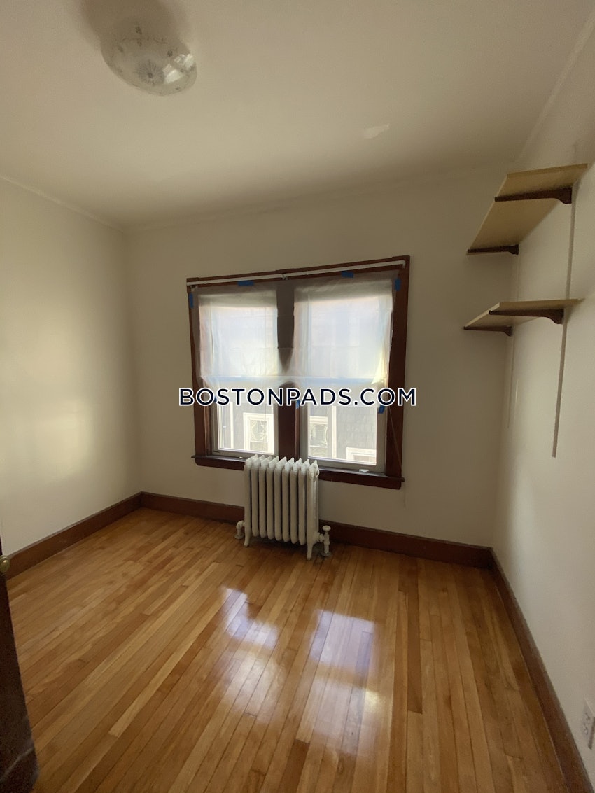 BOSTON - BRIGHTON - OAK SQUARE - 3 Beds, 1 Bath - Image 24