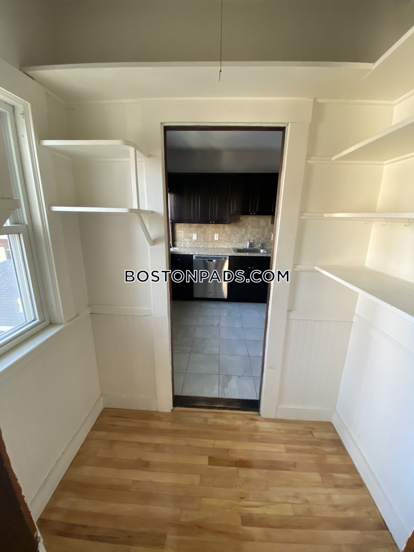 BOSTON - BRIGHTON - OAK SQUARE - 3 Beds, 1 Bath - Image 18