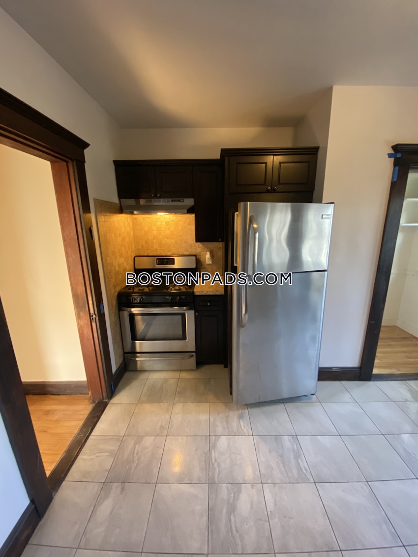 BOSTON - BRIGHTON - OAK SQUARE - 3 Beds, 1 Bath - Image 17