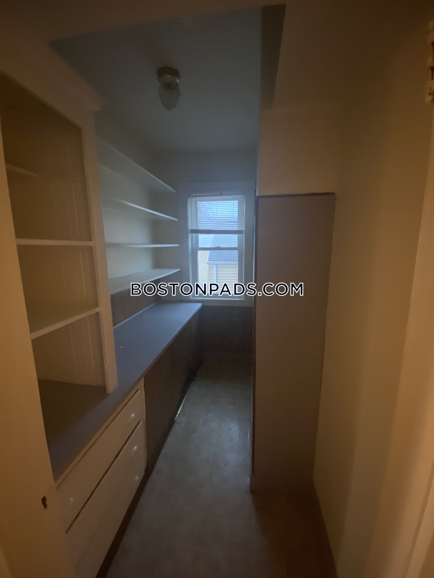 MALDEN - 4 Beds, 2 Baths - Image 7