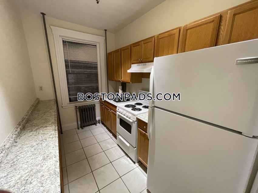 BOSTON - BRIGHTON - CLEVELAND CIRCLE - 3 Beds, 1 Bath - Image 3