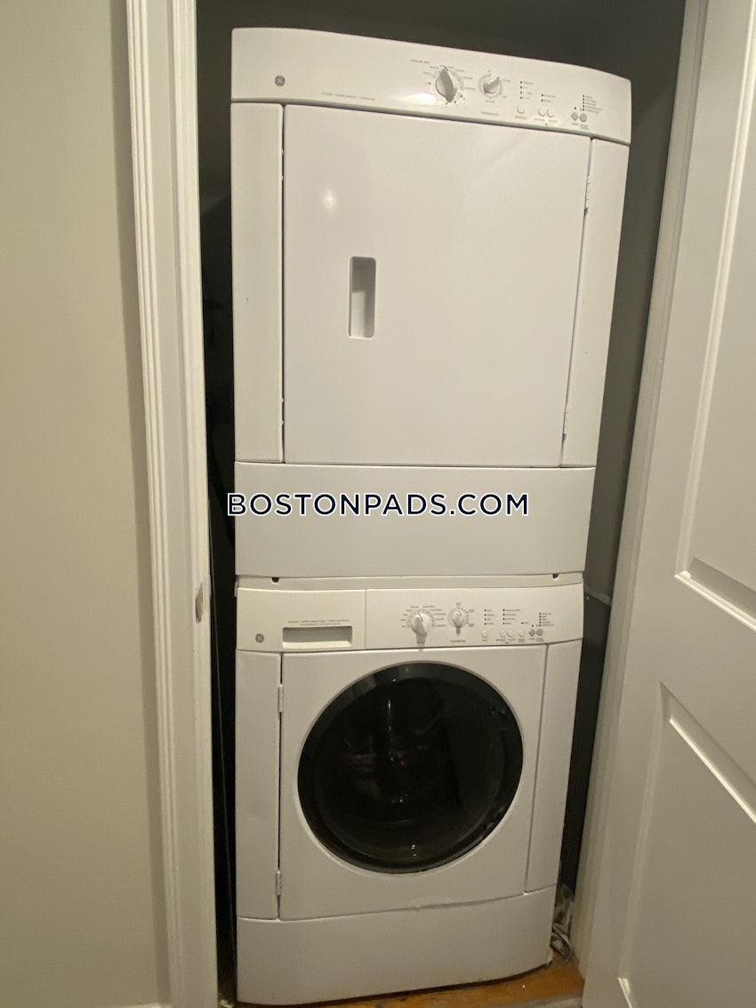 BOSTON - NORTHEASTERN/SYMPHONY - 3 Beds, 2 Baths - Image 9