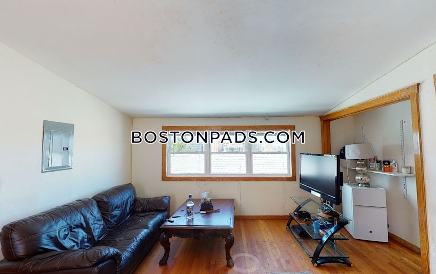 BOSTON - MISSION HILL - 7 Beds, 2 Baths - Image 4