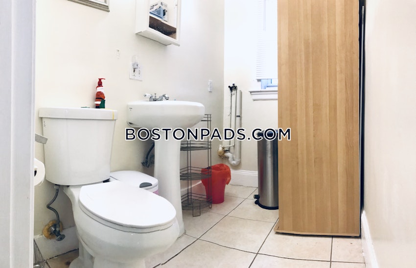 BOSTON - DORCHESTER - CENTER - 4 Beds, 1.5 Baths - Image 13