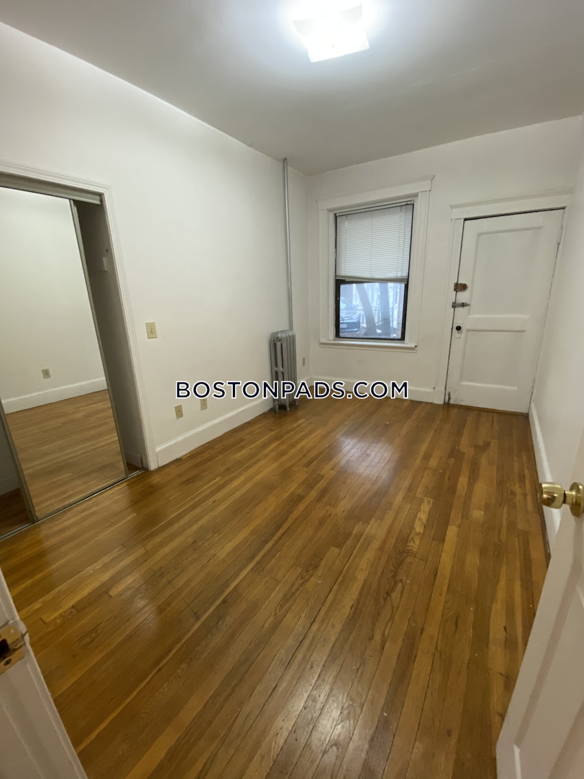 BOSTON - BRIGHTON - CLEVELAND CIRCLE - 4 Beds, 2 Baths - Image 1