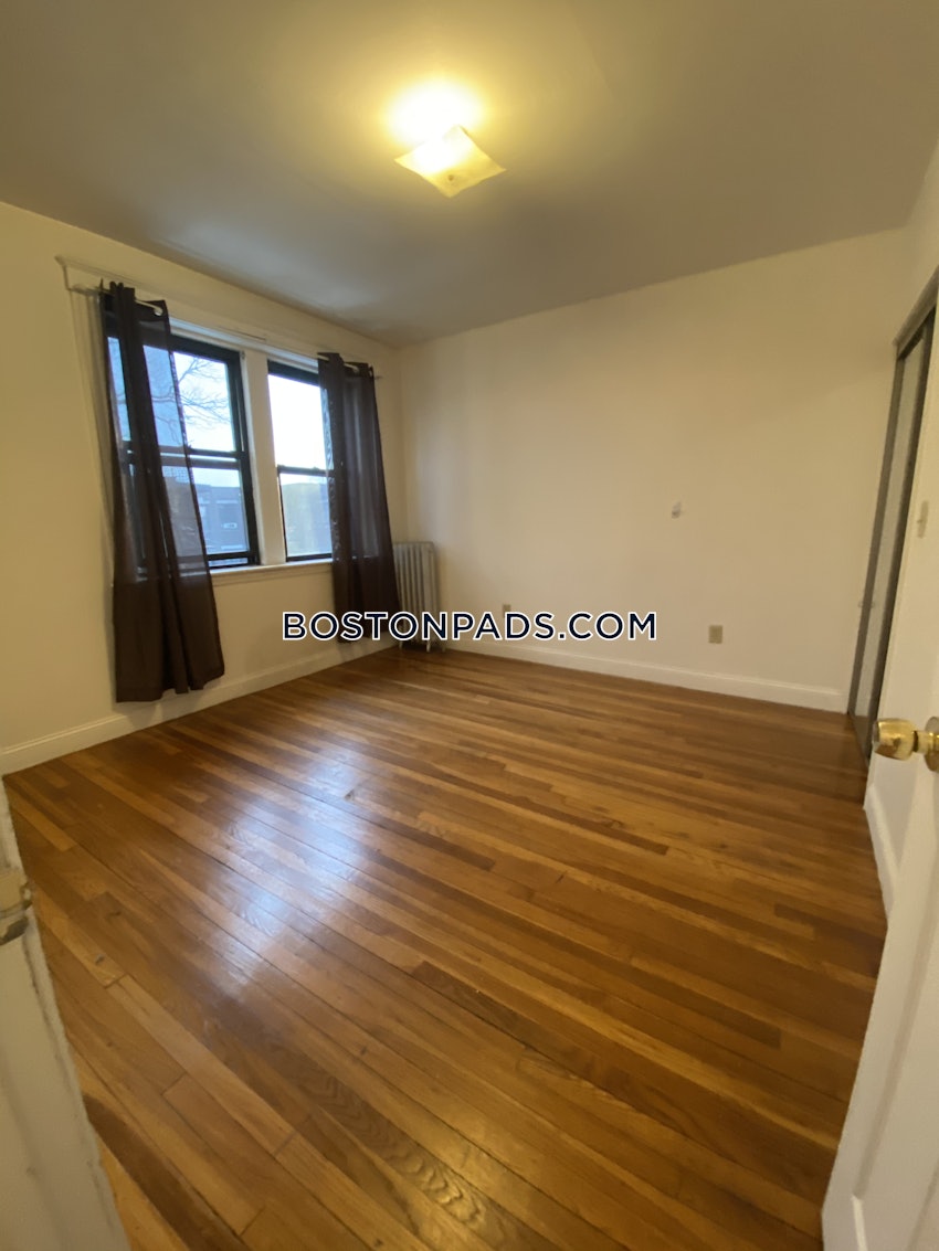 BOSTON - BRIGHTON- WASHINGTON ST./ ALLSTON ST. - 4 Beds, 2 Baths - Image 15