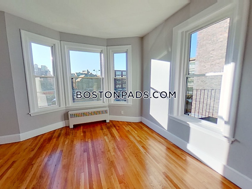 BOSTON - BACK BAY - 3 Beds, 1 Bath - Image 11