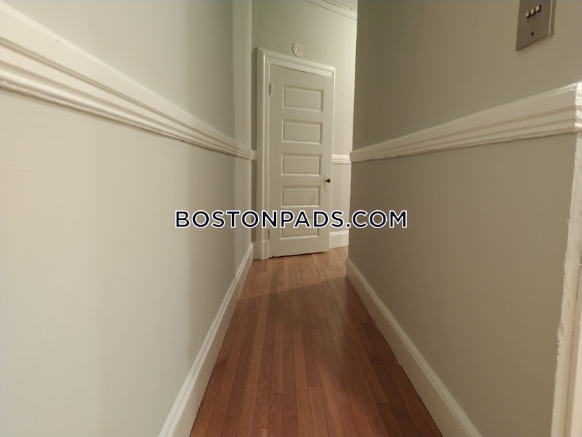 BOSTON - BACK BAY - 3 Beds, 1 Bath - Image 7