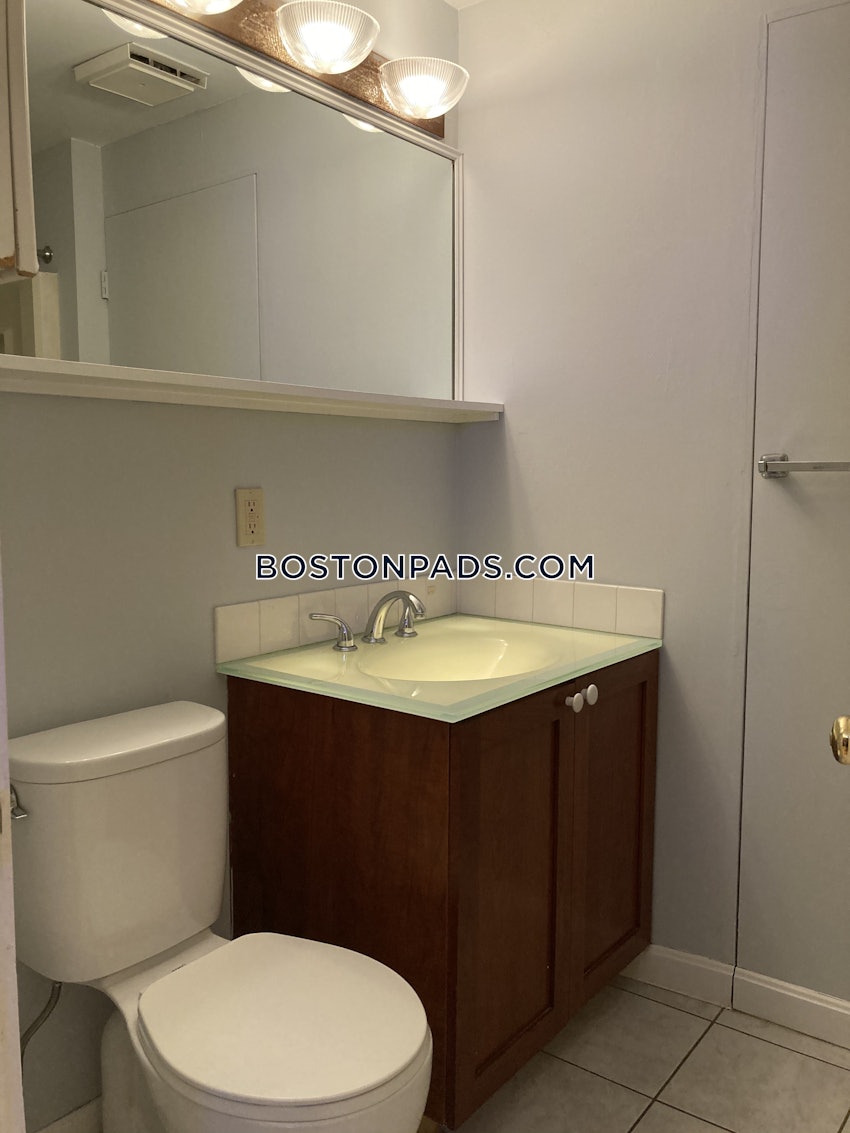 CHELSEA - 2 Beds, 1 Bath - Image 40