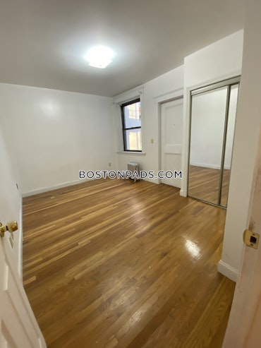 Boston - 4 Beds, 2 Baths