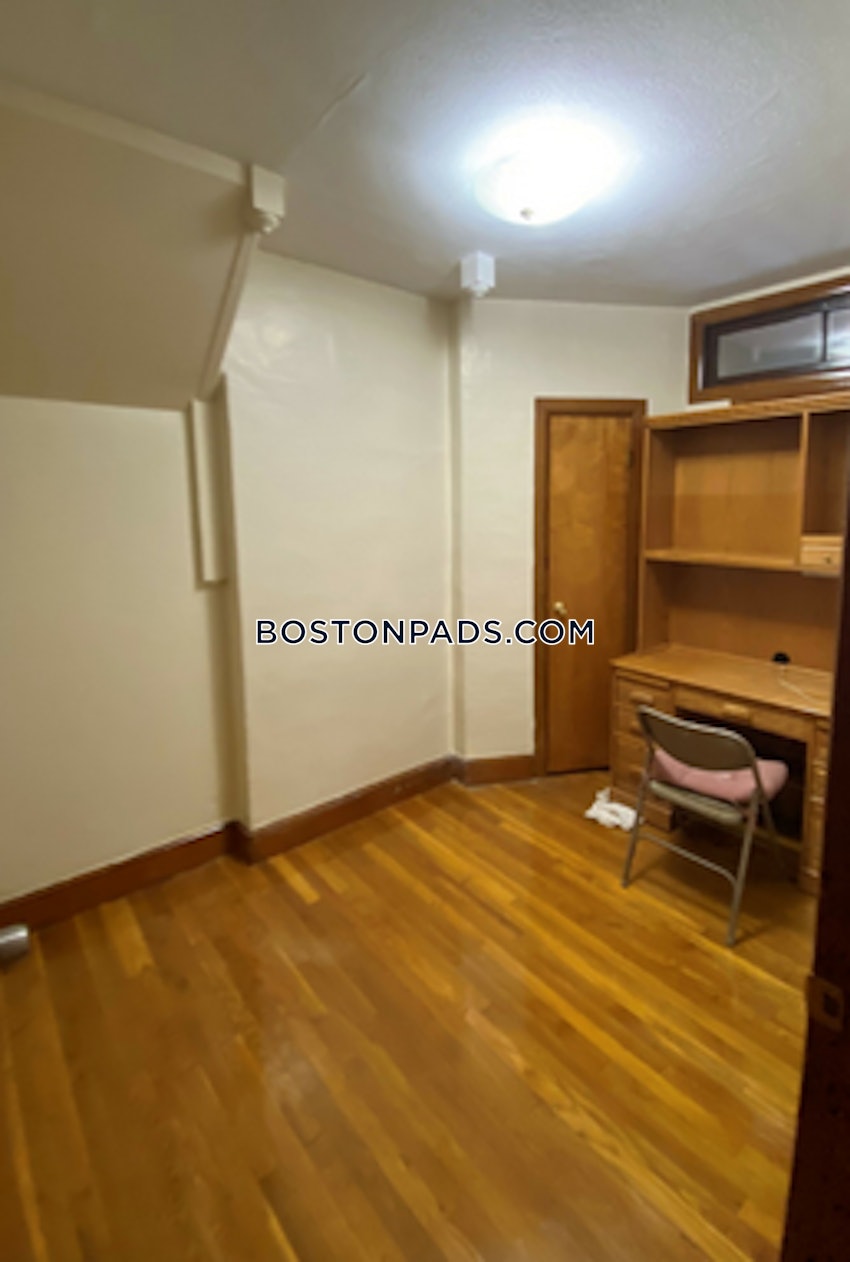 BOSTON - LOWER ALLSTON - 3 Beds, 1 Bath - Image 6