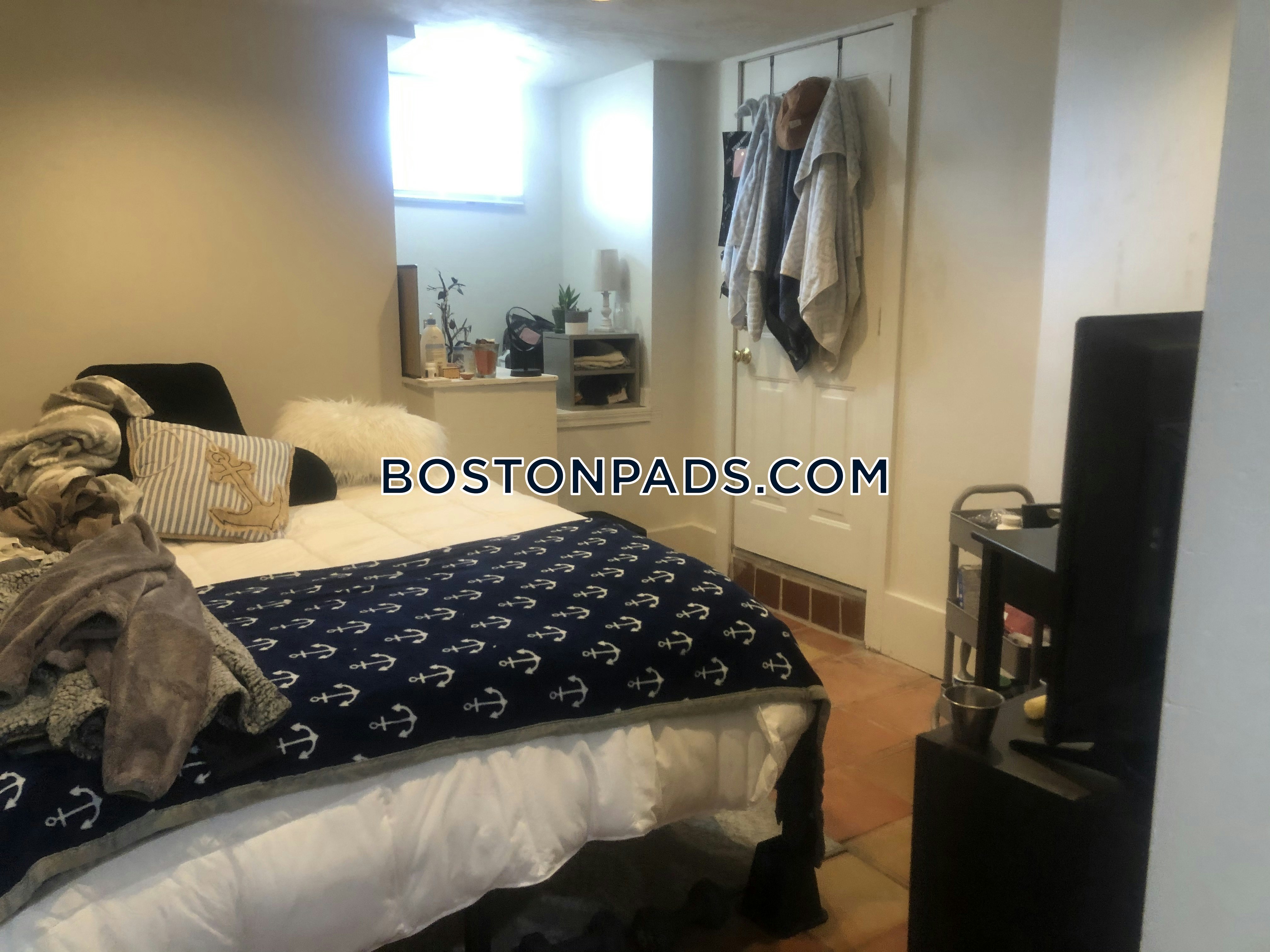 Allston, Boston, MA - 5 Beds, 3 Baths - $6,050 - ID#8009912