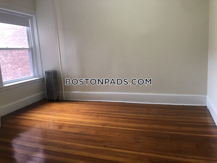 BROOKLINE- WASHINGTON SQUARE - 2 Beds, 1 Bath - Image 18