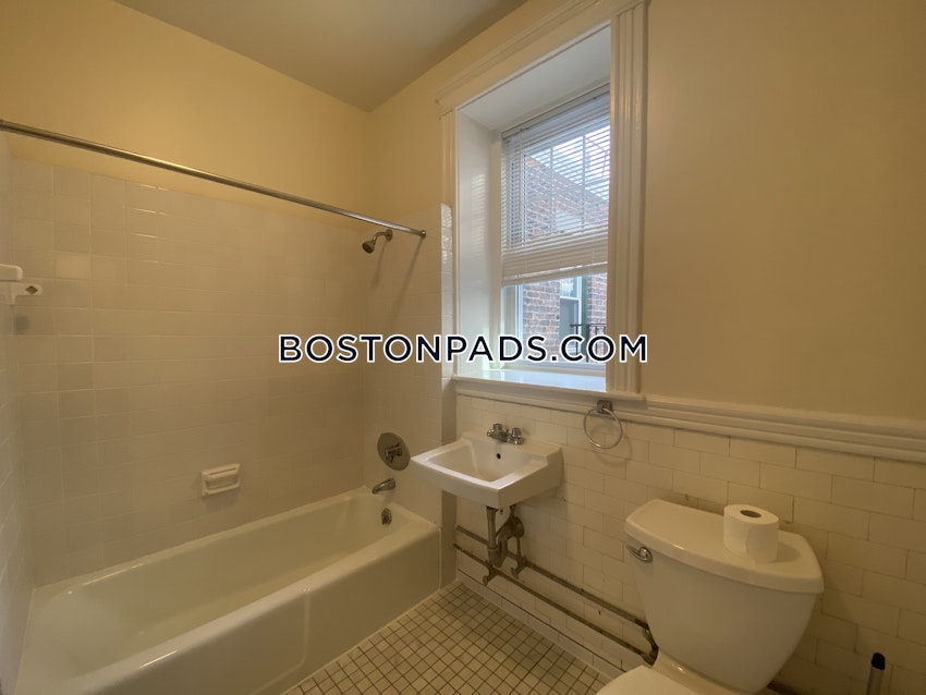 BOSTON - FENWAY/KENMORE - 1 Bed, 1 Bath - Image 11