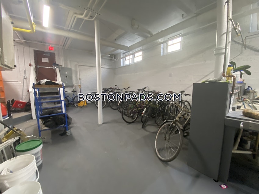 BOSTON - FENWAY/KENMORE - 1 Bed, 1 Bath - Image 9