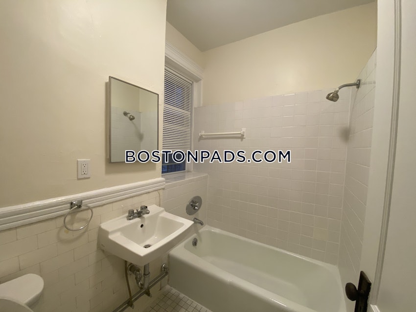 BOSTON - FENWAY/KENMORE - 1 Bed, 1 Bath - Image 13