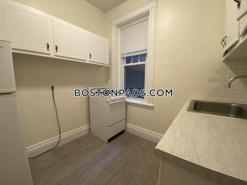 BOSTON - FENWAY/KENMORE - 1 Bed, 1 Bath - Image 9