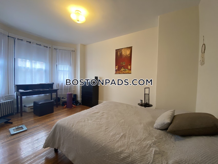 BOSTON - BACK BAY - 2 Beds, 1 Bath - Image 12