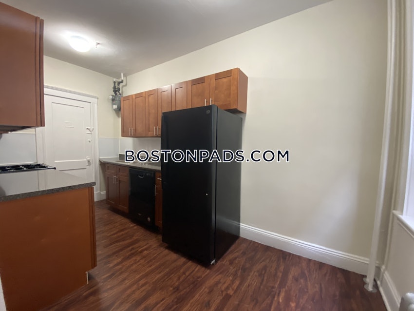 BOSTON - FENWAY/KENMORE - 1 Bed, 1 Bath - Image 2