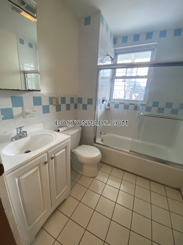 Boston - 4 Beds, 2 Baths