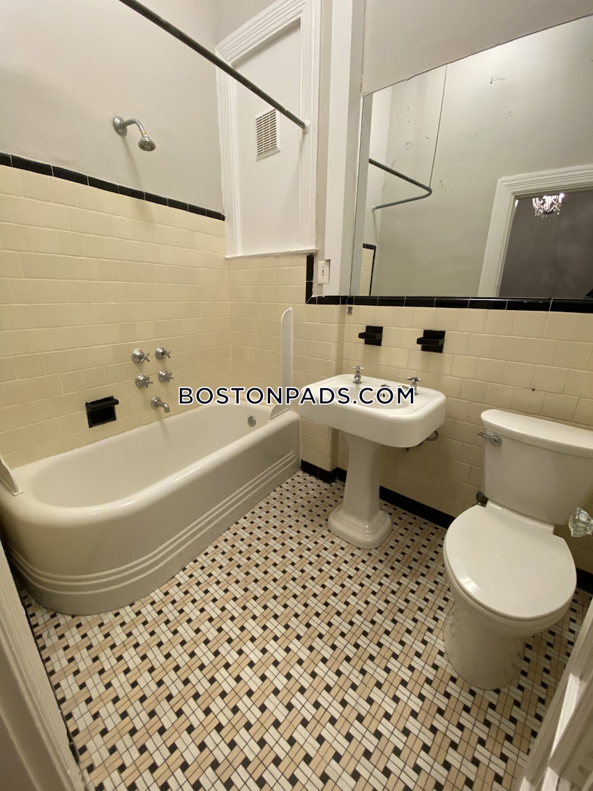 BROOKLINE- COOLIDGE CORNER - 1 Bed, 1 Bath - Image 22