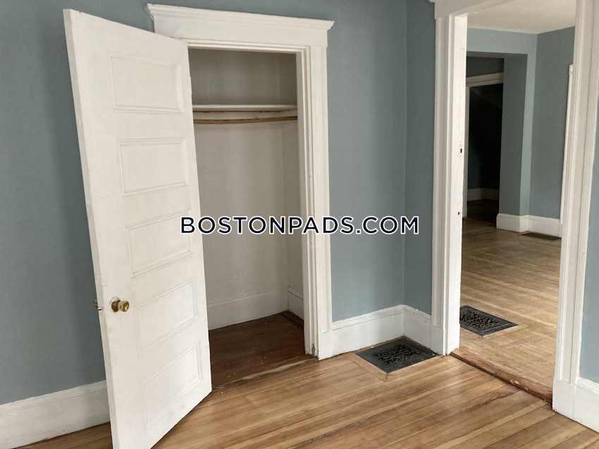 BOSTON - ALLSTON/BRIGHTON BORDER - 3 Beds, 2 Baths - Image 4