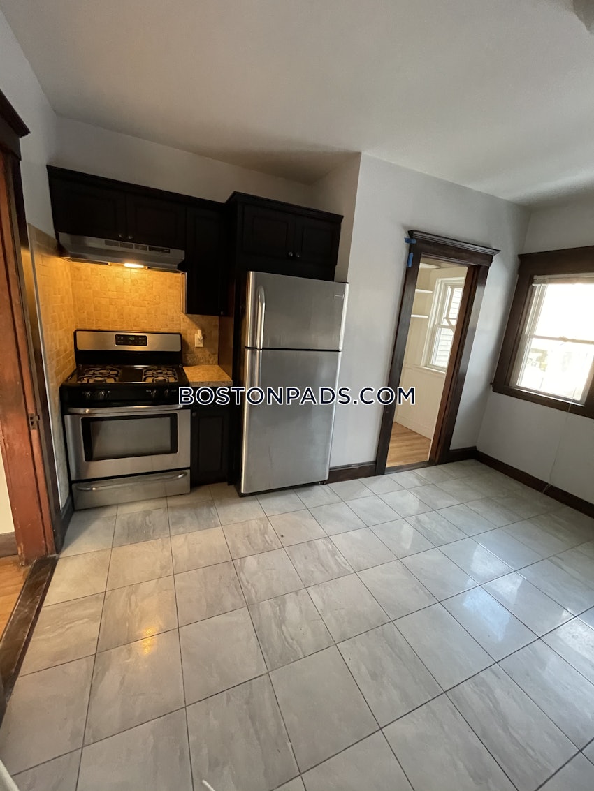 BOSTON - BRIGHTON - OAK SQUARE - 3 Beds, 1 Bath - Image 1