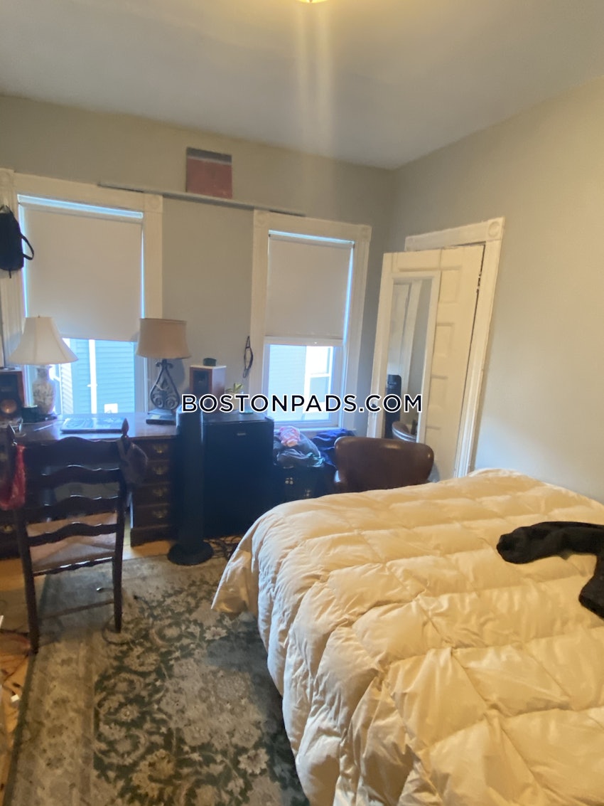 BOSTON - MISSION HILL - 5 Beds, 1 Bath - Image 6