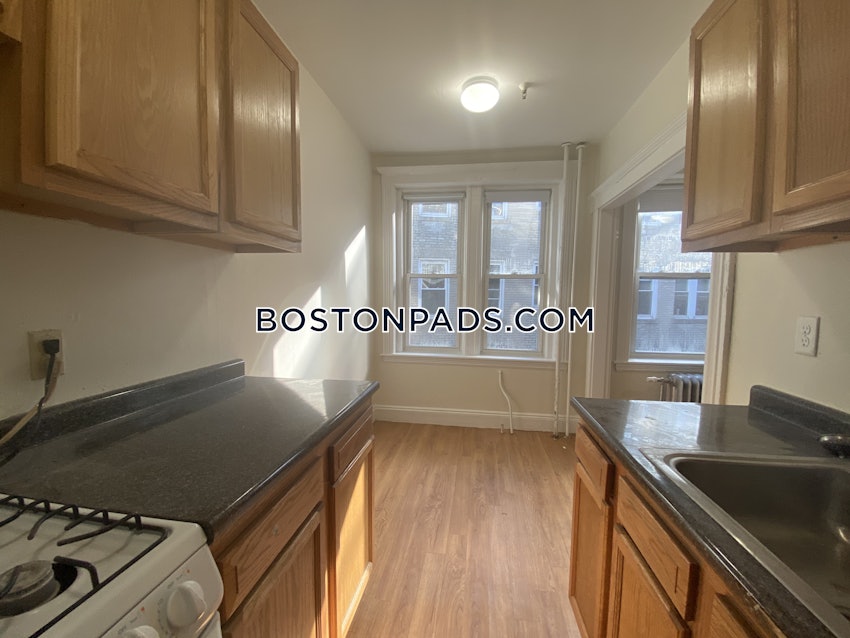 BOSTON - FENWAY/KENMORE - 1 Bed, 1 Bath - Image 10