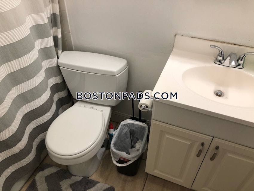 BOSTON - BAY VILLAGE - 3 Beds, 1.5 Baths - Image 26