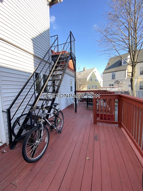 Linden St. Boston photo 11